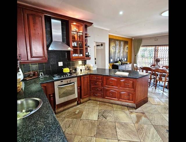 4 BEDROOM HOUSE FOR SALE IN NOORDHEUWEL